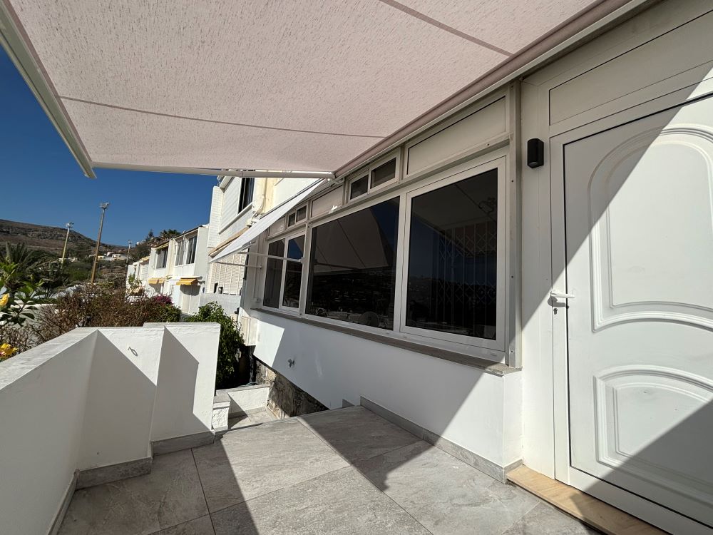 Terrassrenovering med nya klinkerytor i San Agustín