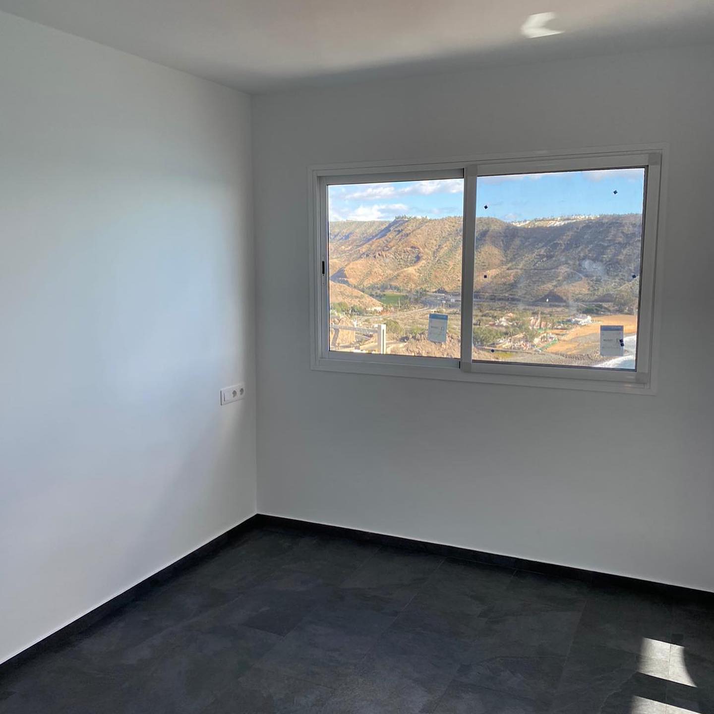 Fönsterinstallation i bostad på Gran Canaria